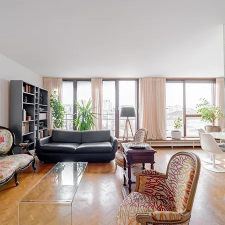 New - 3 Bedroom Flat With Eiffel Tower View Apartment